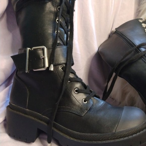 SOLD ON FACEBOOK MARKETPLACE - Picture 7 of 9